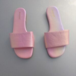Women's Brand New Bamboo Iridescent Pink Slip on Sandals Size 8 1/2 Barbiecore